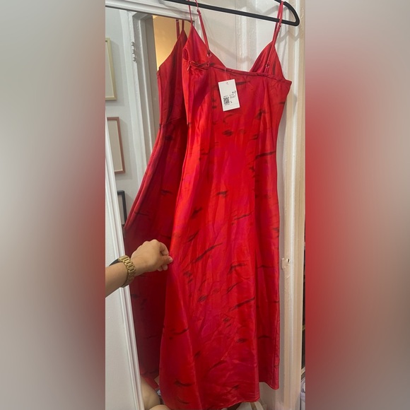 Red Satin Keyhole Midi Dress - Picture 3 of 5